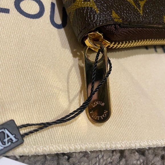 Louis Vuitton zippy wallet - Picture 3 of 9